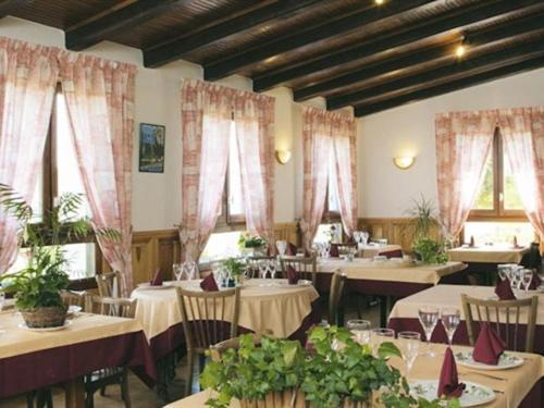 Hotel Du Mont Servy Sainte-Enimie Bagian luar foto